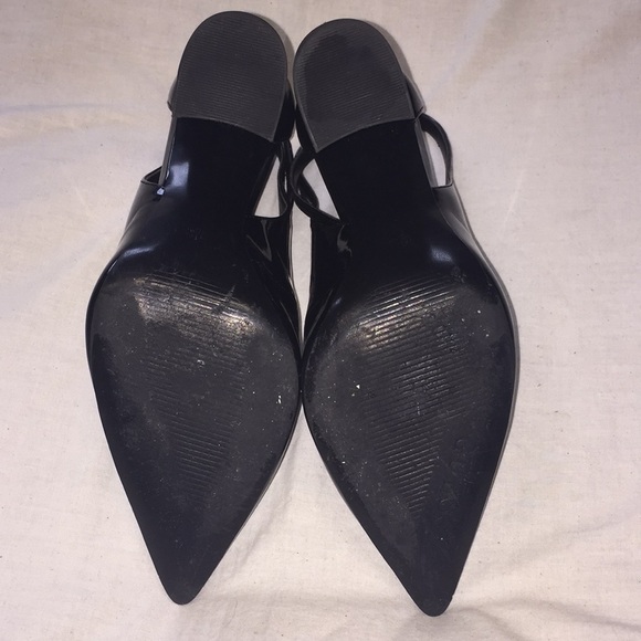 GUESS Braya Pumps - Picture 4 of 5